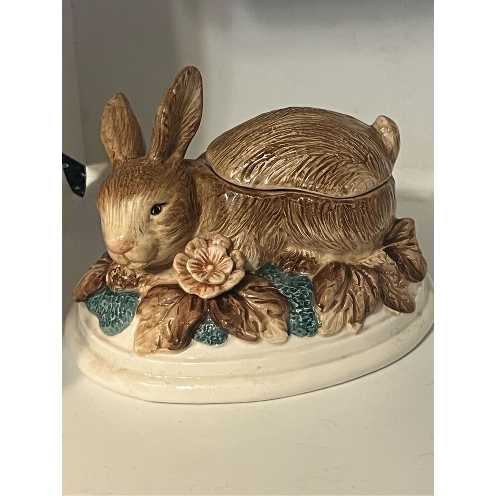 1992 Roseville Pottery Vintage Bunny Jar Salt Sugar Box 4” x 7”